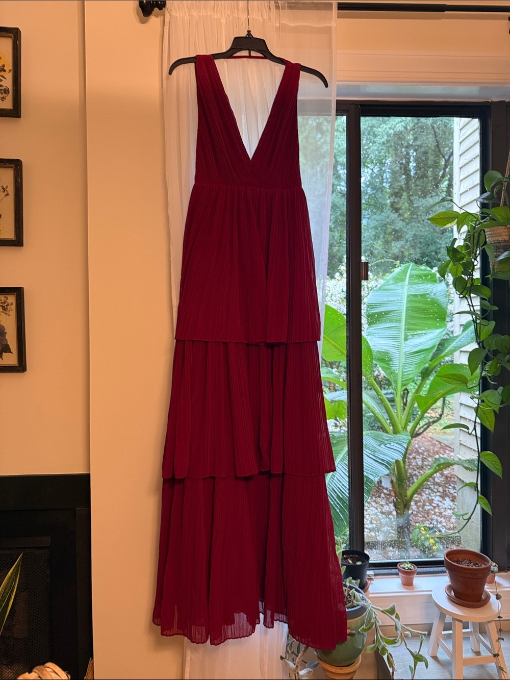 Elegant Women's Deep Burgundy Tiered Maxi Dress